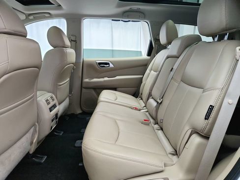Used 2020 Nissan Pathfinder SL AWD/4WD image 26