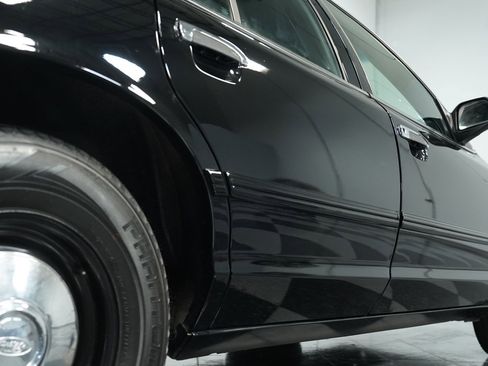 Used 1997 Ford Crown Victoria Police Interceptor image 23