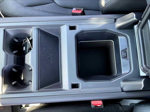 New 2025 Land Rover Defender 110 X-Dynamic SE image 23