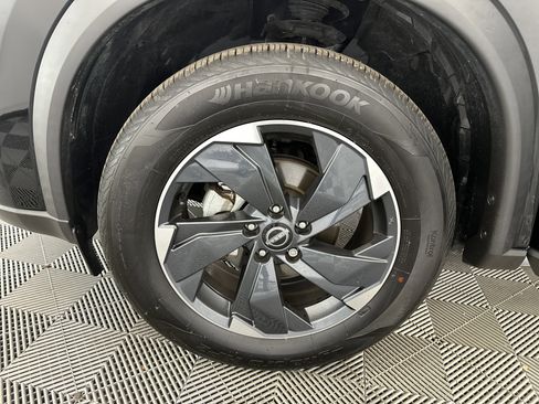 Certified 2024 Nissan Rogue SV image 13