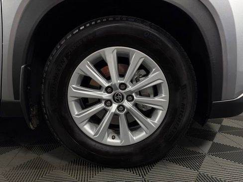 Used 2024 Toyota Grand Highlander XLE image 37