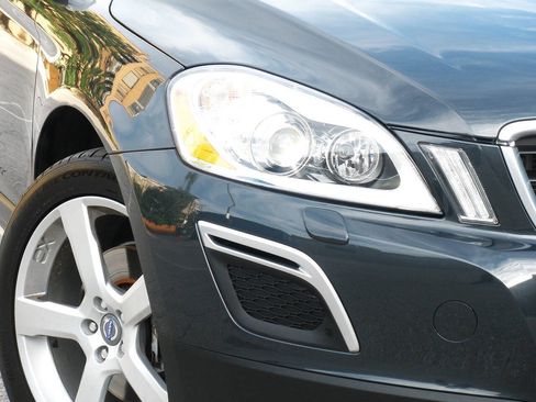 Used 2013 Volvo XC60 T6 R-Design Platinum AWD/4WD image 3