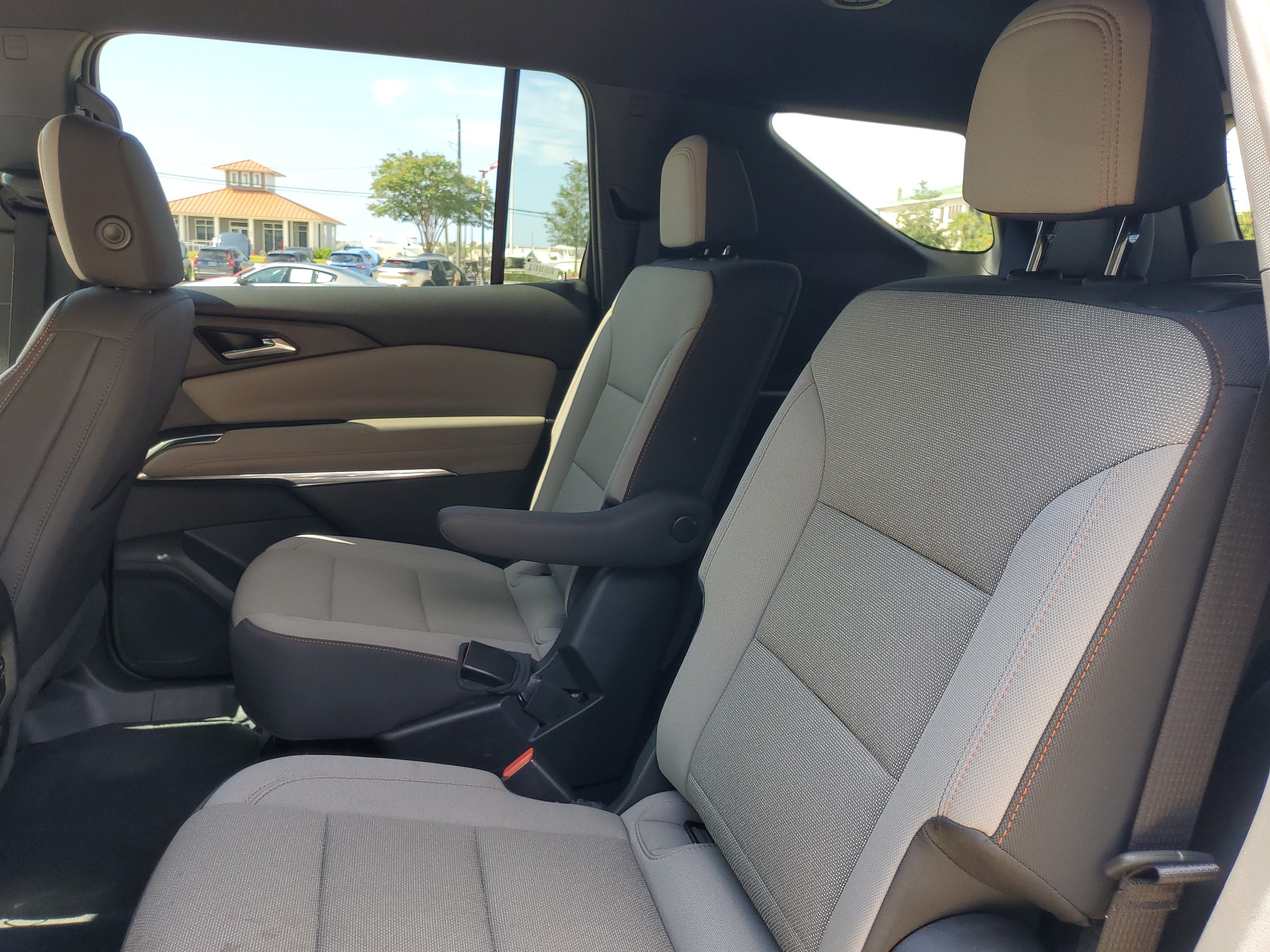 Used 2026 Chevrolet Traverse LT w/ Driver Confidence Package FWD image 26