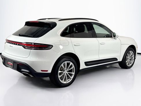 Used 2024 Porsche Macan Turbo image 5