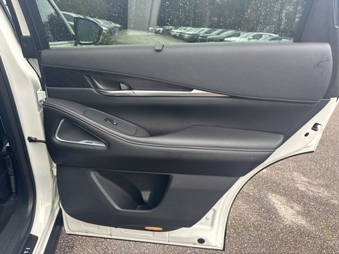 Used 2024 INFINITI QX60 Sensory image 16