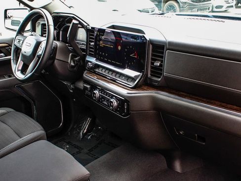 Used 2023 GMC Sierra 1500 Elevation image 39