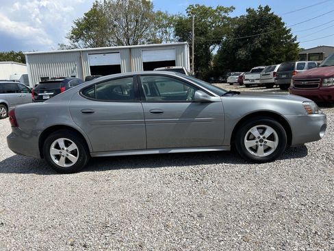 Used 2007 Pontiac Grand Prix image 2