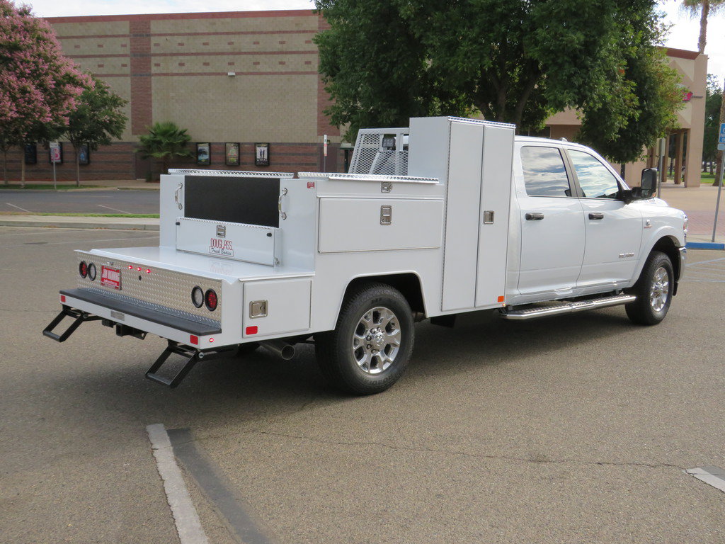 New 2022 RAM 3500 SLT w/ Quick Order Package 2YG SLT AWD/4WD image 5