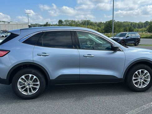 Used 2022 Ford Escape SE w/ Convenience Package image 4