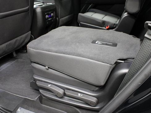 Used 2024 Chevrolet Tahoe Z71 image 67