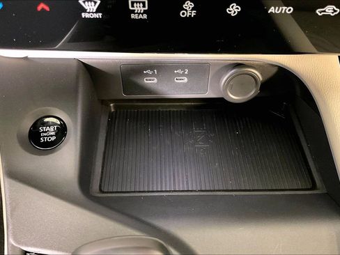 New 2026 Nissan Sentra SL w/ Floor Mat Package FWD image 33