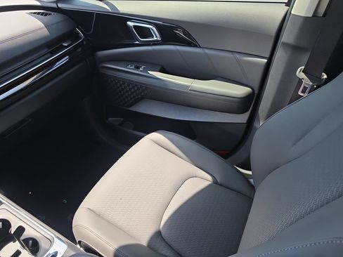 New 2027 Kia Carnival SX Prestige FWD image 16