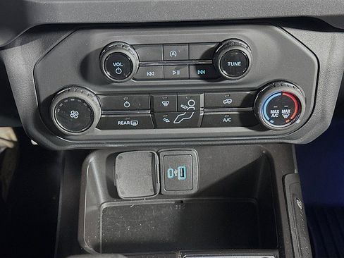 Used 2025 Ford Bronco 2-Door w/ Sasquatch Package image 16