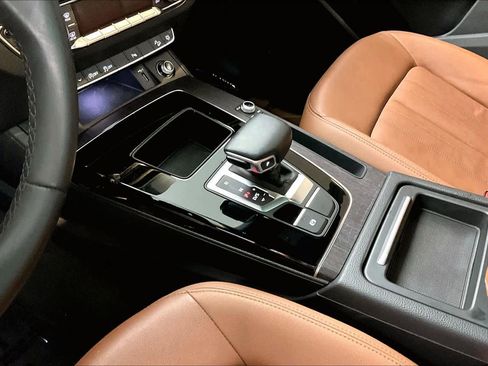 Used 2022 Audi Q5 2.0T Premium w/ Convenience Package image 17