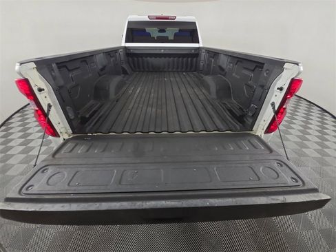 Used 2024 Chevrolet Silverado 2500 LT w/ Convenience Package image 16