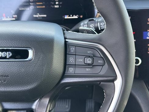 New 2026 Jeep Grand Cherokee L Limited AWD/4WD image 32