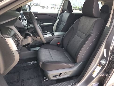 Used 2026 Nissan Rogue SV FWD image 13