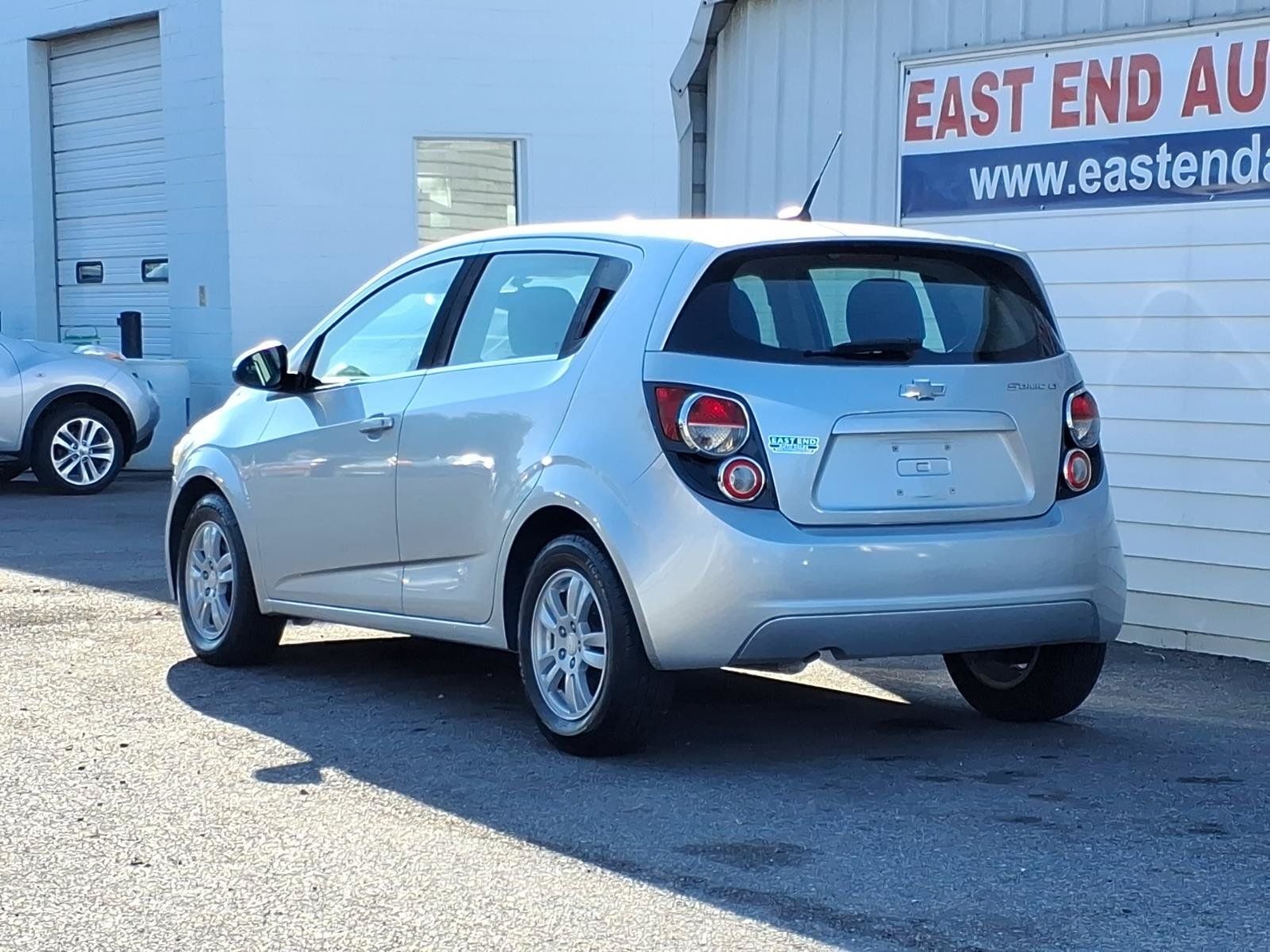 Used 2014 Chevrolet Sonic LT FWD image 3