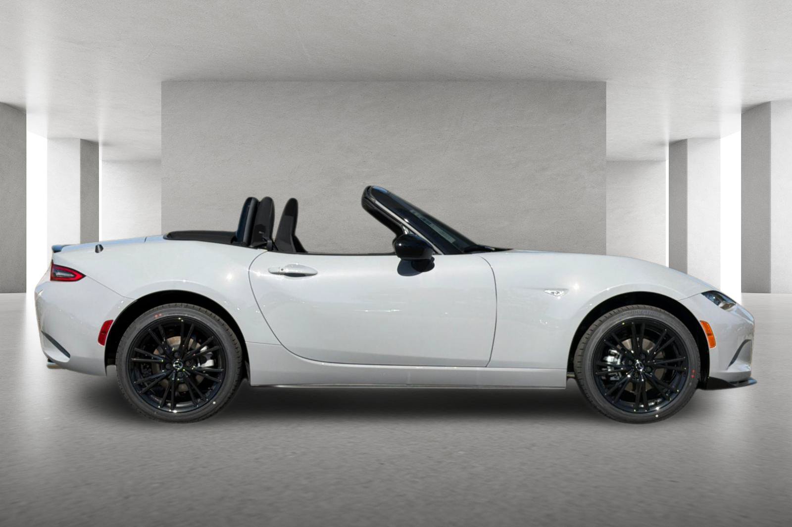 New 2026 MAZDA MX-5 Miata Club w/ Interior Package RWD image 3