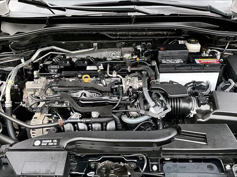 Used 2022 Toyota Corolla Cross LE w/ Moonroof Package image 10