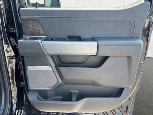 Used 2023 Ford F250 Lariat w/ Lariat Ultimate Package AWD/4WD image 17