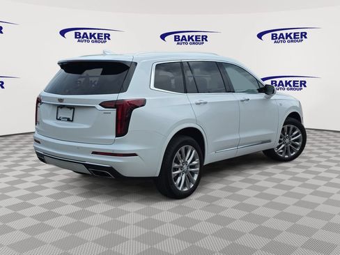 Used 2023 Cadillac XT6 Premium Luxury w/ LPO, Floor Liner Package AWD/4WD image 5