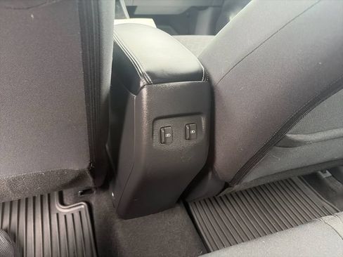 Used 2024 Nissan Kicks SV FWD image 15