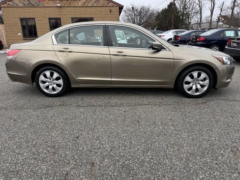 Used 2010 Honda Accord EX image 2