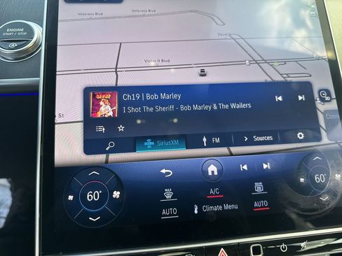 Used 2023 Mercedes-Benz S 500 4MATIC w/ AMG Line image 26