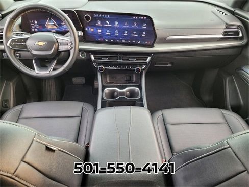 Used 2025 Chevrolet Traverse LT image 14