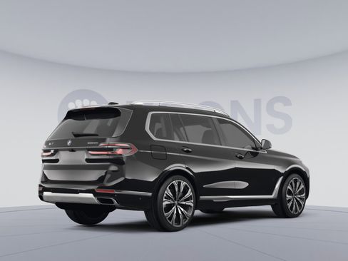 Used 2023 BMW X7 xDrive40i w/ Premium Package AWD/4WD image 4