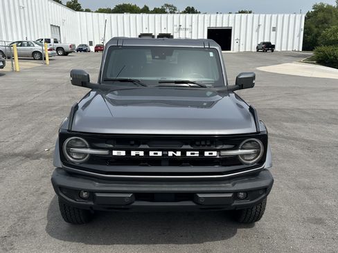 Used 2021 Ford Bronco Outer Banks AWD/4WD image 3