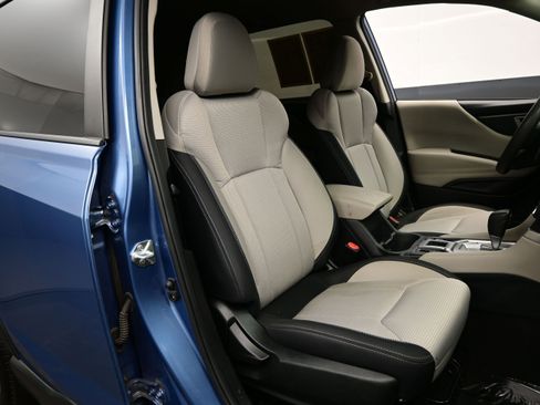 Used 2024 Subaru Forester AWD/4WD image 13