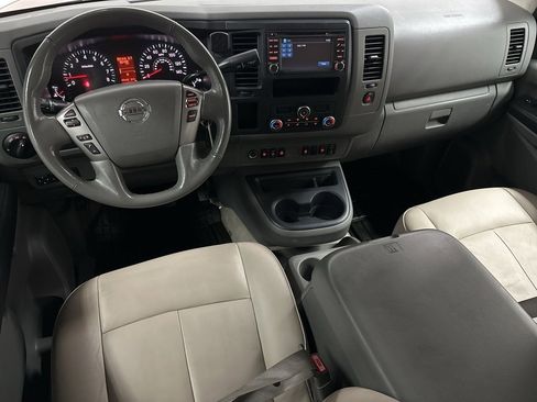 Used 2021 Nissan NV 3500 SL image 12