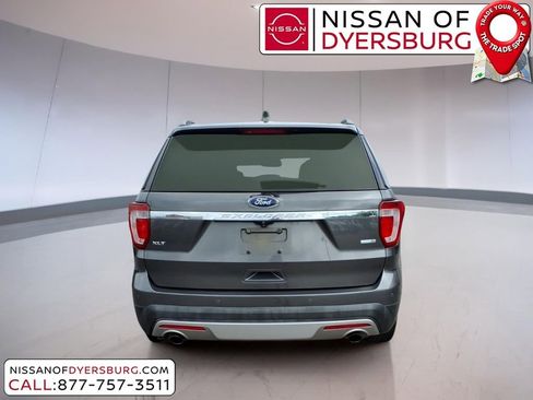 Used 2016 Ford Explorer XLT w/ Equipment Group 202A AWD/4WD image 4