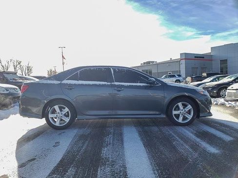 Used 2012 Toyota Camry SE image 4