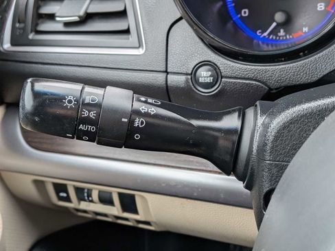 Used 2016 Subaru Legacy 2.5i Limited image 27