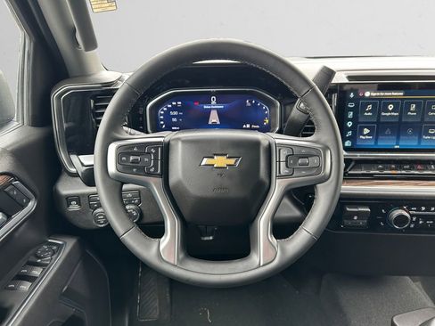 Used 2026 Chevrolet Silverado 1500 LT AWD/4WD image 13