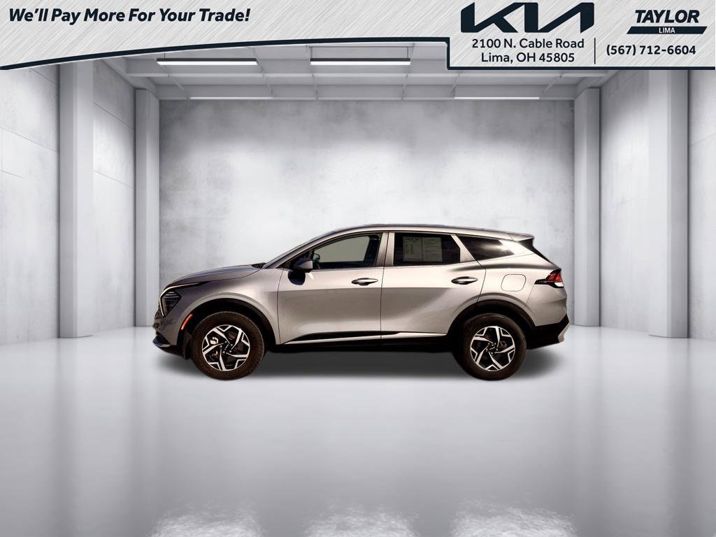 Used 2024 Kia Sportage LX AWD/4WD image 16