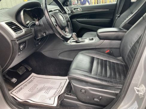 Used 2018 Jeep Grand Cherokee Limited image 13