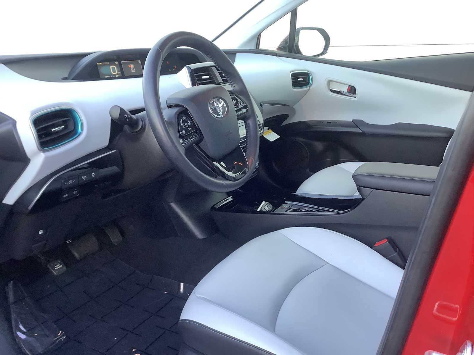 Used 2020 Toyota Prius XLE w/ Advanced Technology Package AWD/4WD image 3
