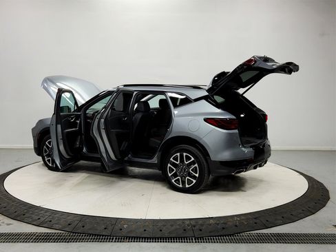 Used 2025 Chevrolet Blazer RS image 13