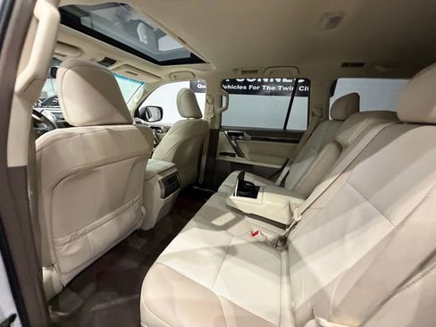 Used 2015 Lexus GX 460 w/ Premium Package image 25