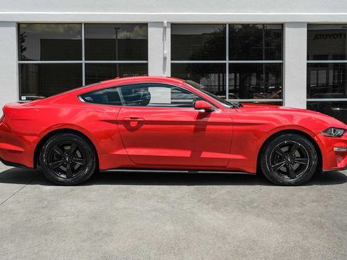 Used 2020 Ford Mustang Coupe RWD image 7