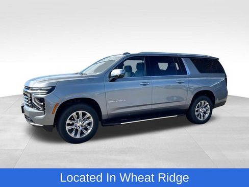Used 2025 Chevrolet Suburban Premier image 1