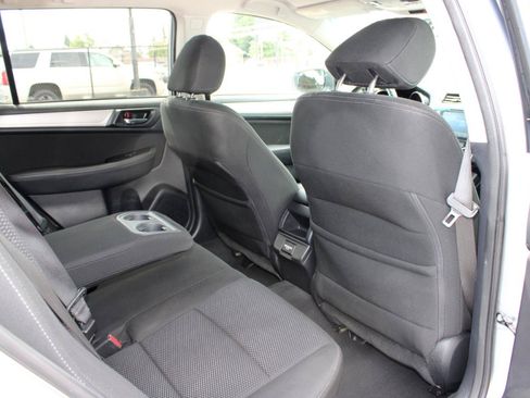 Used 2018 Subaru Outback 2.5i Premium AWD/4WD image 14