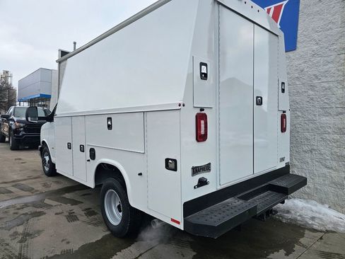 New 2025 Chevrolet Express 3500 w/ Power Convenience Package RWD image 8