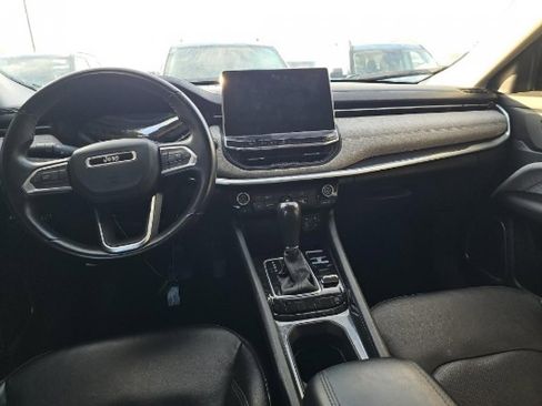 Used 2022 Jeep Compass Latitude image 13