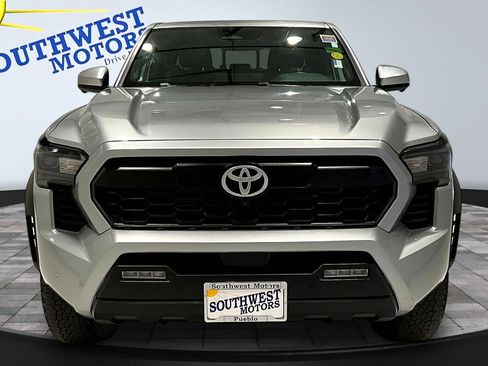 Used 2024 Toyota Tacoma TRD Off-Road w/ TRD Off Road Premium Package AWD/4WD image 2