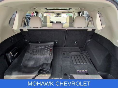 Used 2021 Nissan Rogue SV w/ Premium Package AWD/4WD image 26
